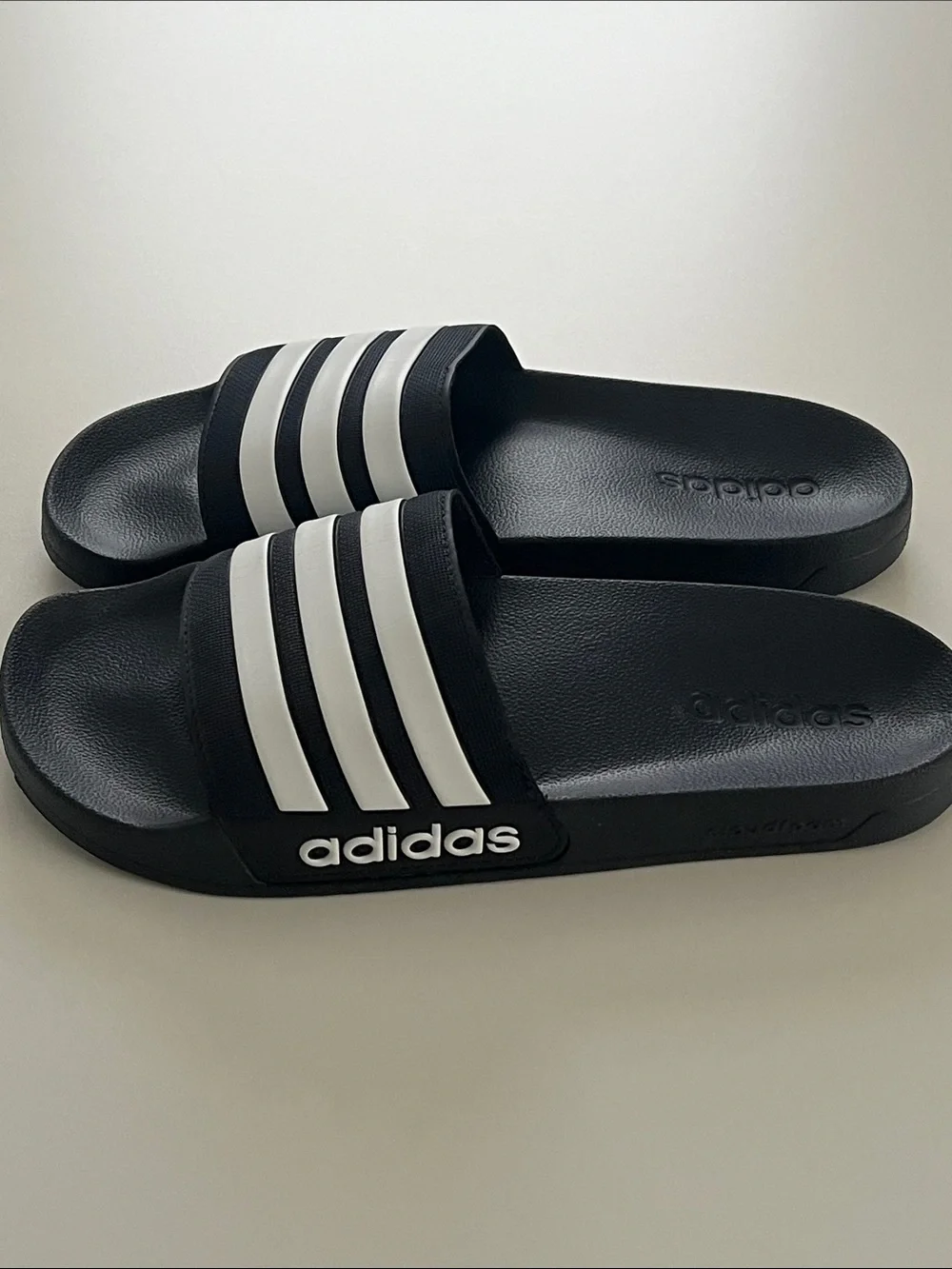 NEW Adidas SLIDE Soccer Shower Sandals Mens 11 Black White Beach Gym